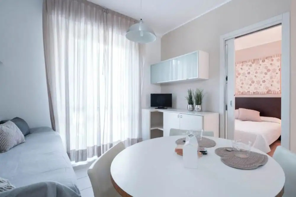 Modern Studio With Pool Access