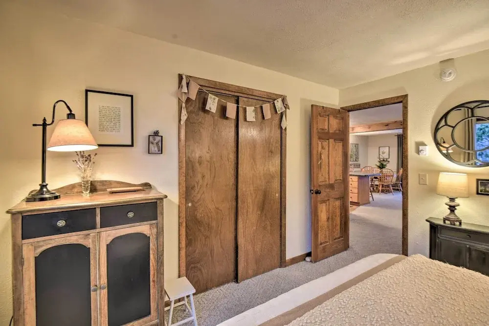 Glen Condo w/ Mountain Views: Walk to Story Land