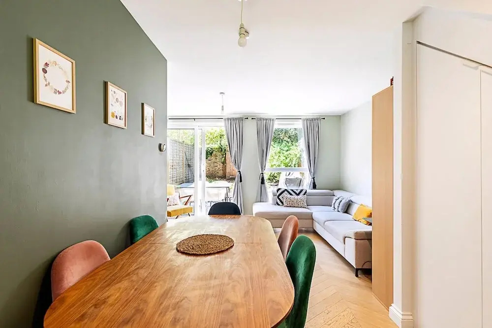 Stylish Islington Garden Flat Sleeps Four