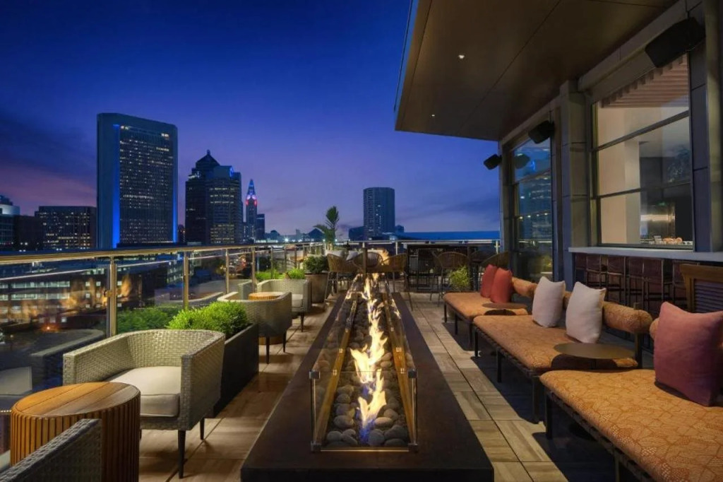 AC Hotel by Marriott Columbus Downtown