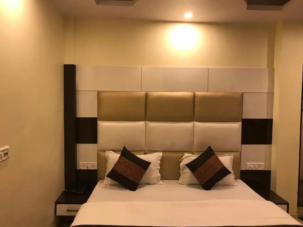 ADB Rooms Hotel Olive International