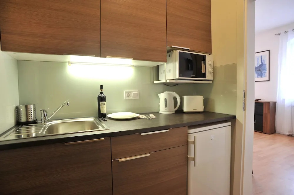 Hillside Premium Apartments
