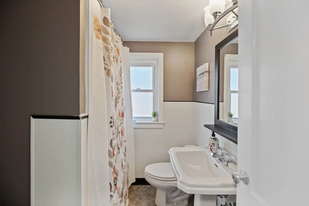 "sweet Serenity" Stay 10 Minutes From Hershey 3 Bedroom Home by RedAwning