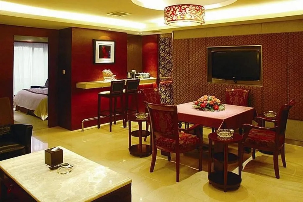 Crystal Island Club