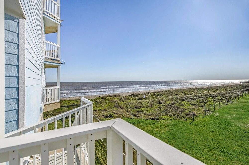 Seascape 1107 2 Bedrooms 1.5 Bathroom Condo