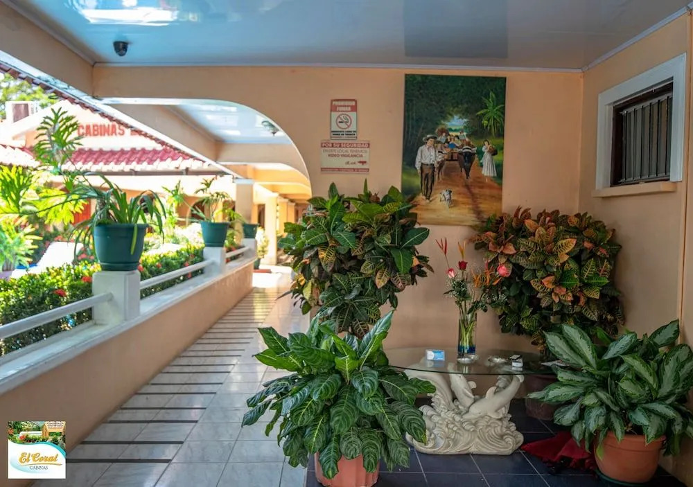 Hotel Cabinas El Coral