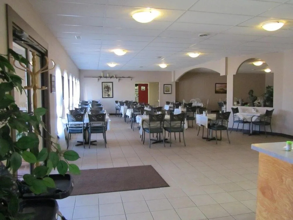 Lacombe Motor Inn
