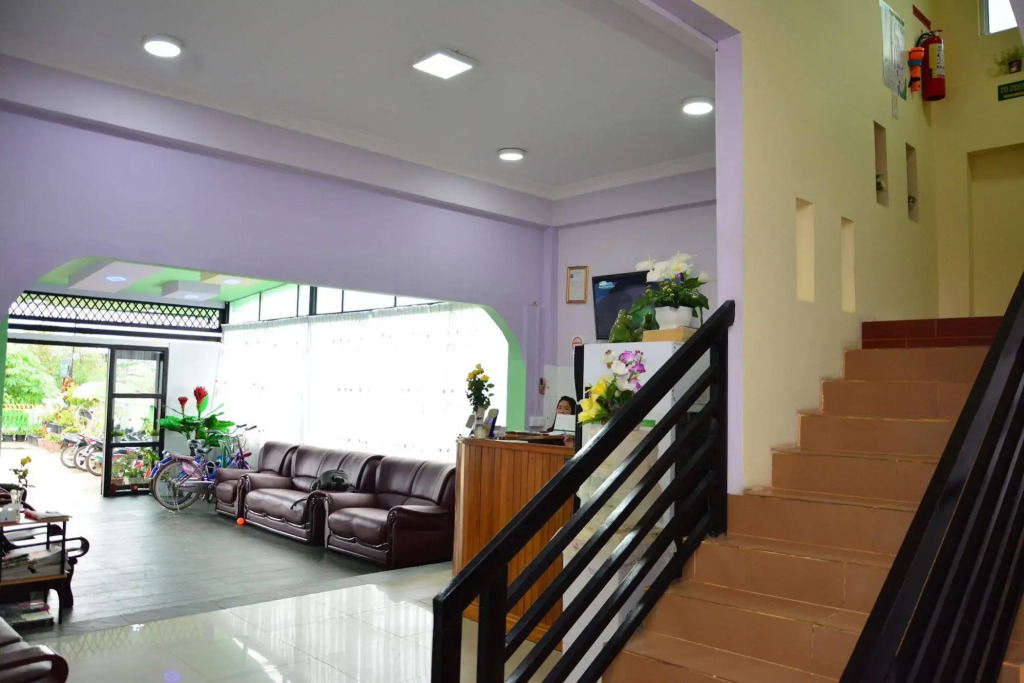 Hotel 99