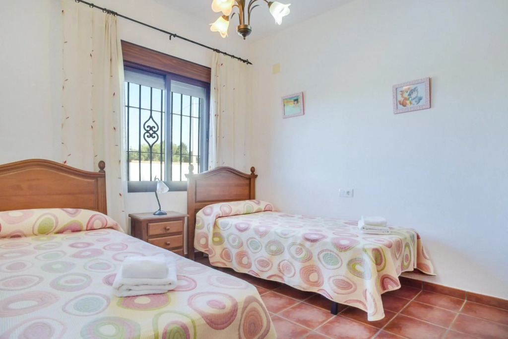Casa Villanueva 5 - Sólo Familias