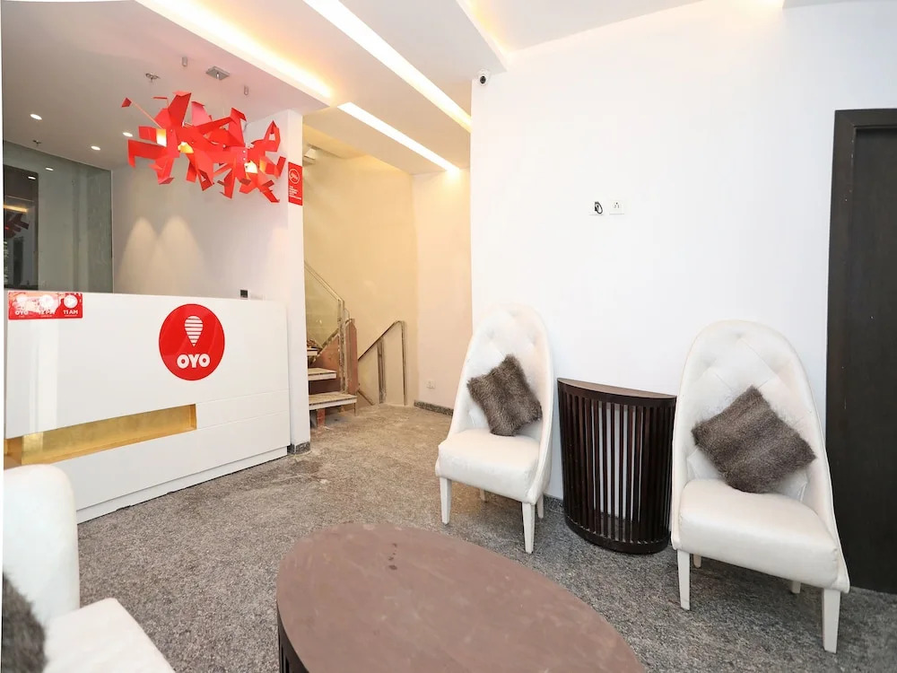 OYO 11071 Hotel Tisya