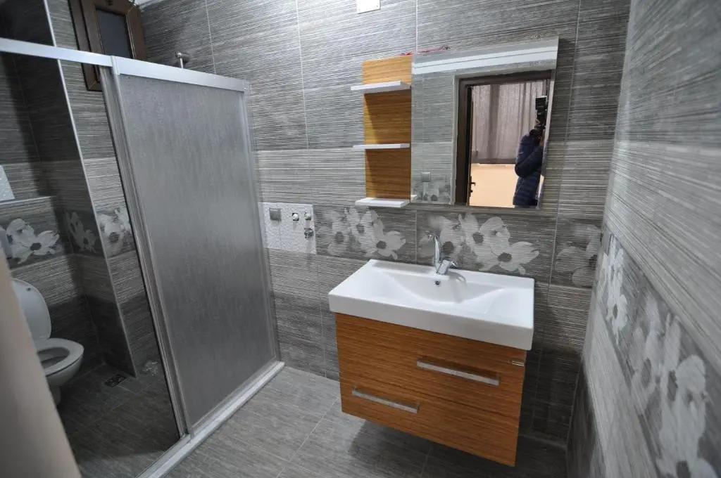 Dekar Apartments