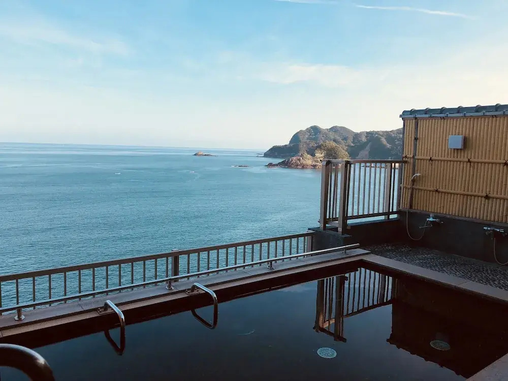 Hotel Shiroitodai