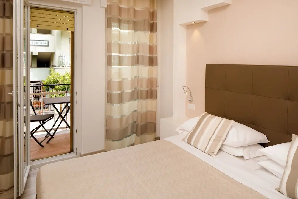 Sorrento Comfort Rooms con piscina
