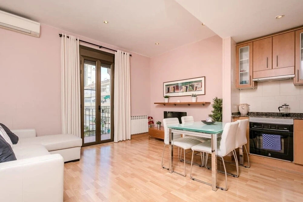 Fantastic 2 Bed Near Plaza Catalunya