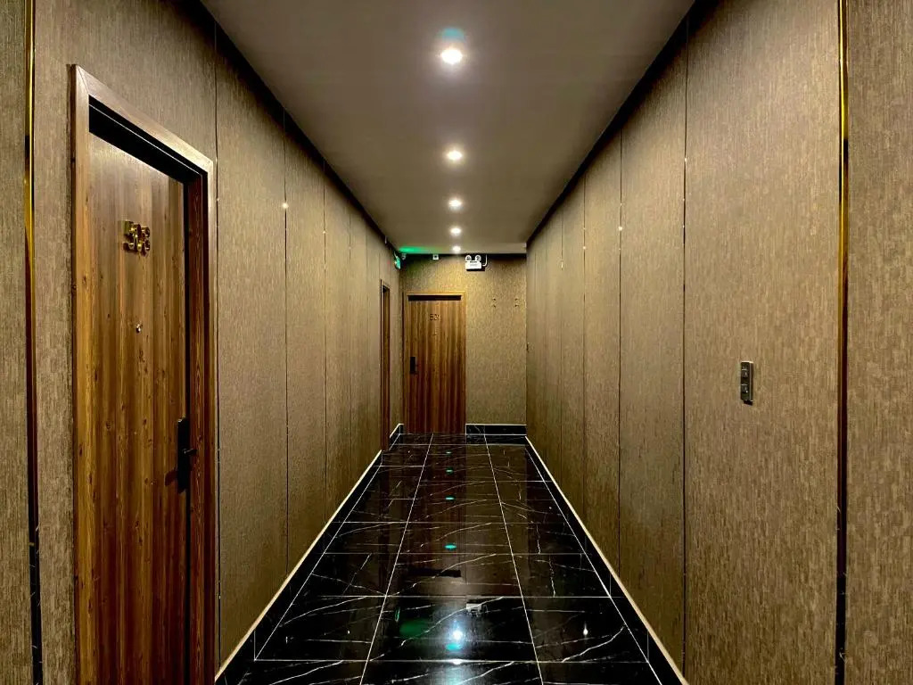 LION 3 HOTEL