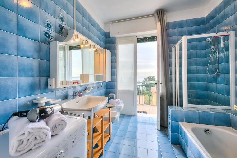 Apartment Sole With Fantastic Lake View