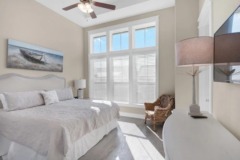 Town of Prominence 326b- Seaside Paradise