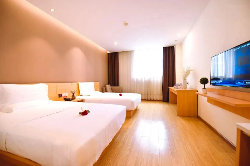 7 Days Premium Hotel (Chongqing Longtousi North Railway Station Center)