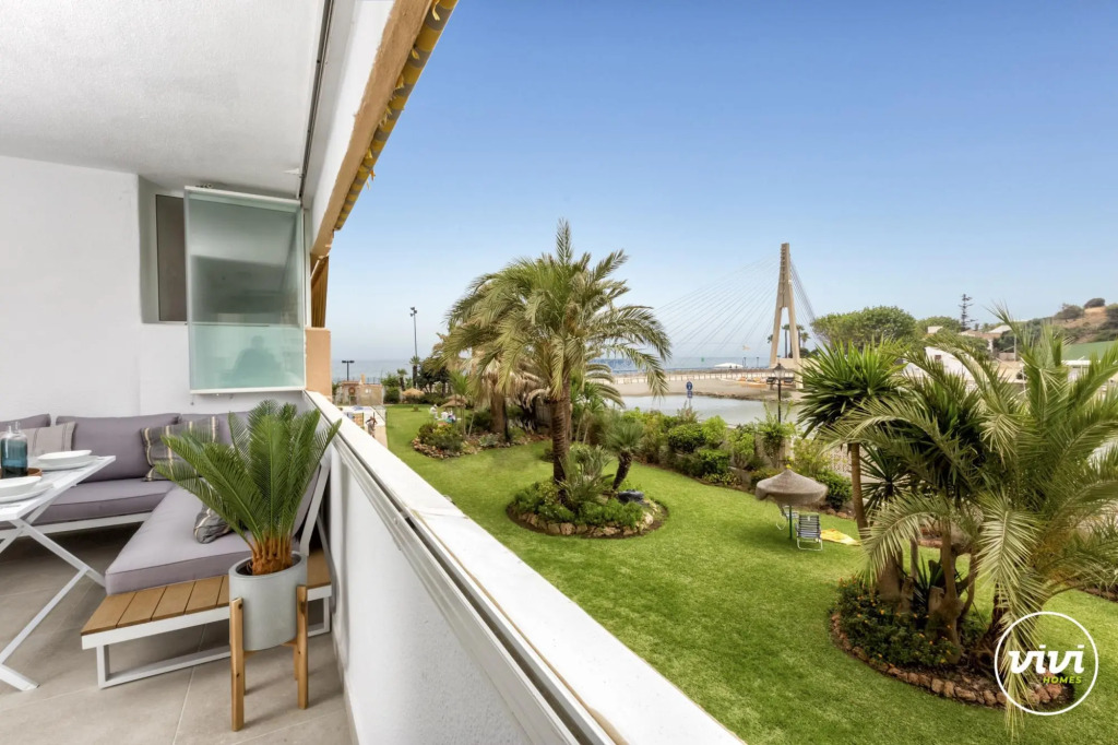 Rio in Fuengirola with 3 bedrooms and 2 bathrooms
