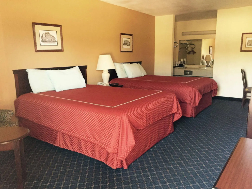 Rodeway Inn & Suites Jefferson