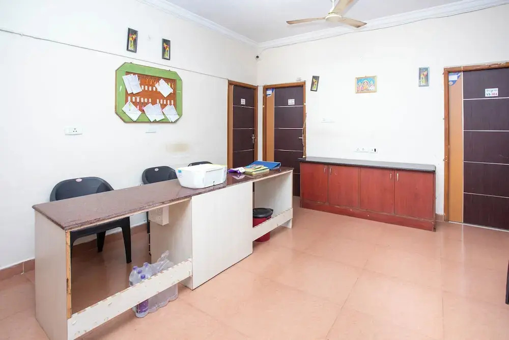 Stayz Inn La-Villa Pallikaranai