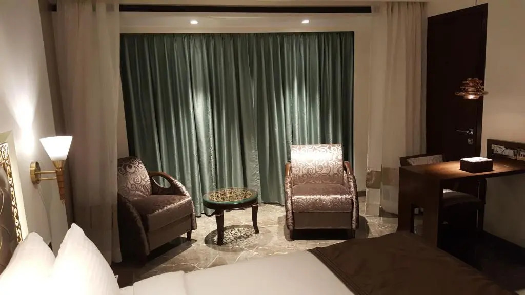 Hotel Peninsula Redpine
