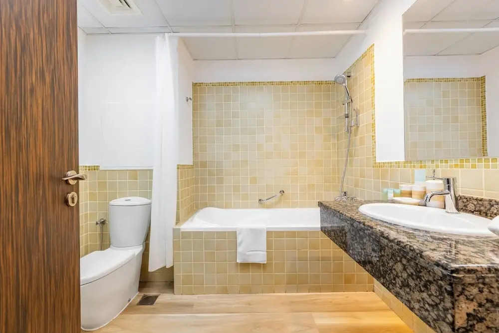 Luxe Marina View Retreat - 2BDRM