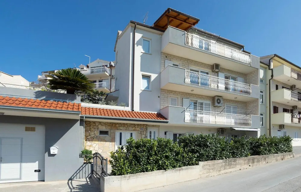 Stunning Apartment in Podstrana With Wifi and 1 Bedrooms