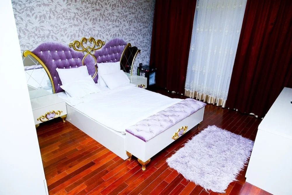 Отель Golden Shine