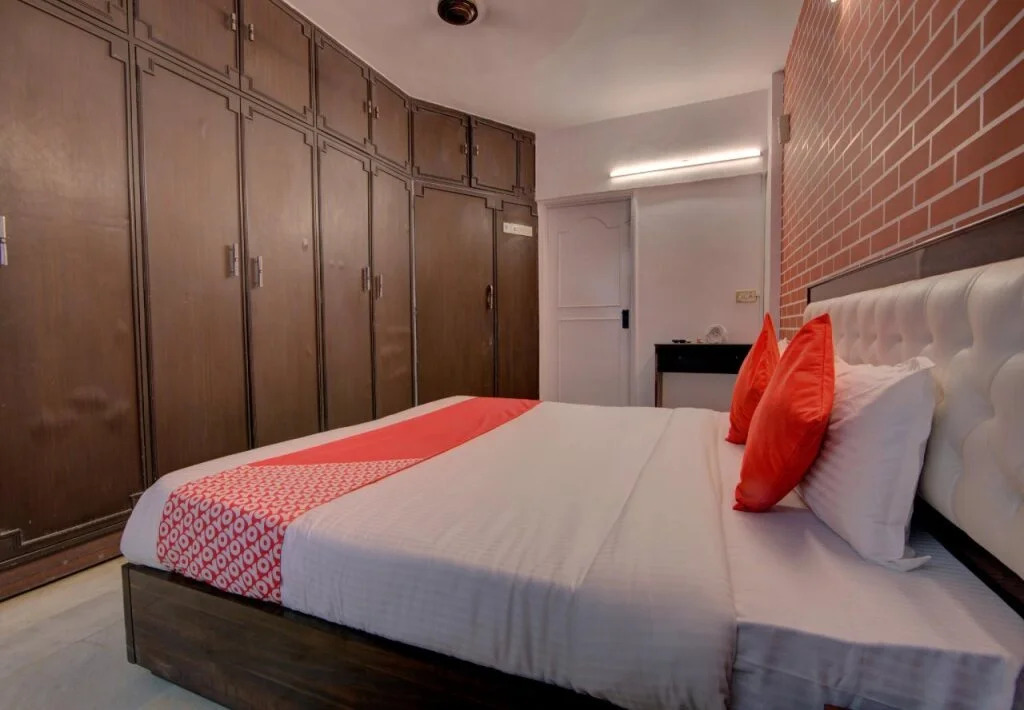 Ashu Bini Hospitality Gokul Dham Film City By OYO Rooms