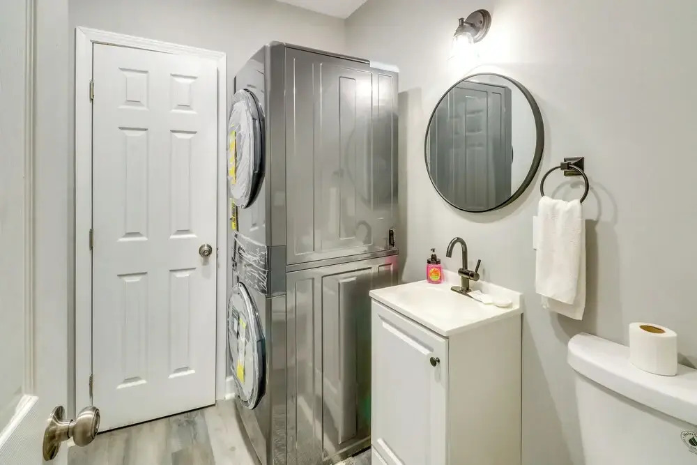 9 Mi to Downtown Atlanta: Quiet Eastside Apartment