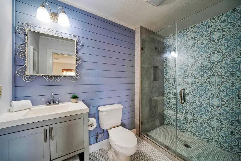 Dual Port A Cottages 2 Complete Homes Walk to the Beach + Patio Fully-equipped Kitchens