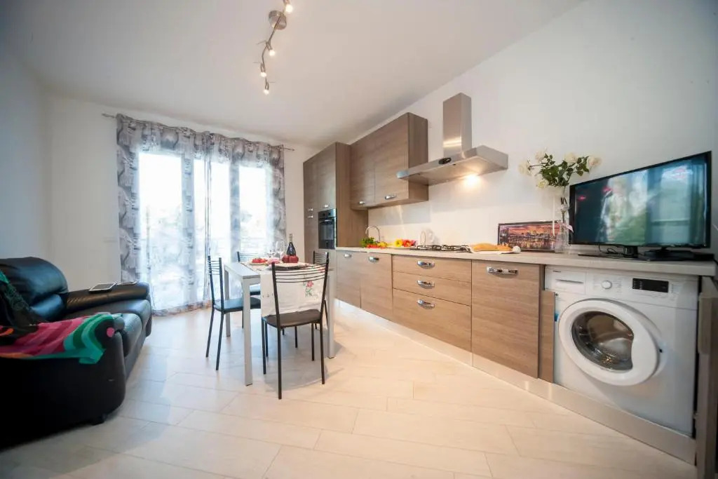Appartamenti Residence Giardini CENTRALISSIMO AL MARE