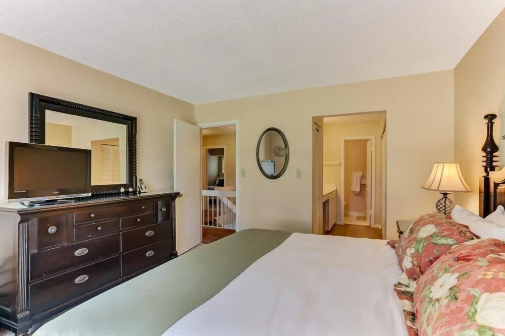 2100-beachwood