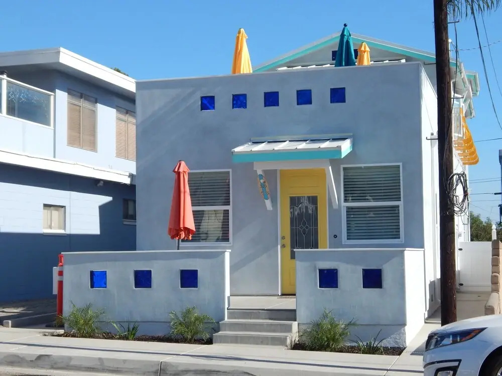320 Main Street 2 Bedroom Home by Redawning