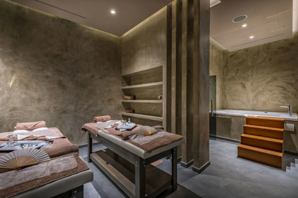 Alexandra Beach Resort & Spa