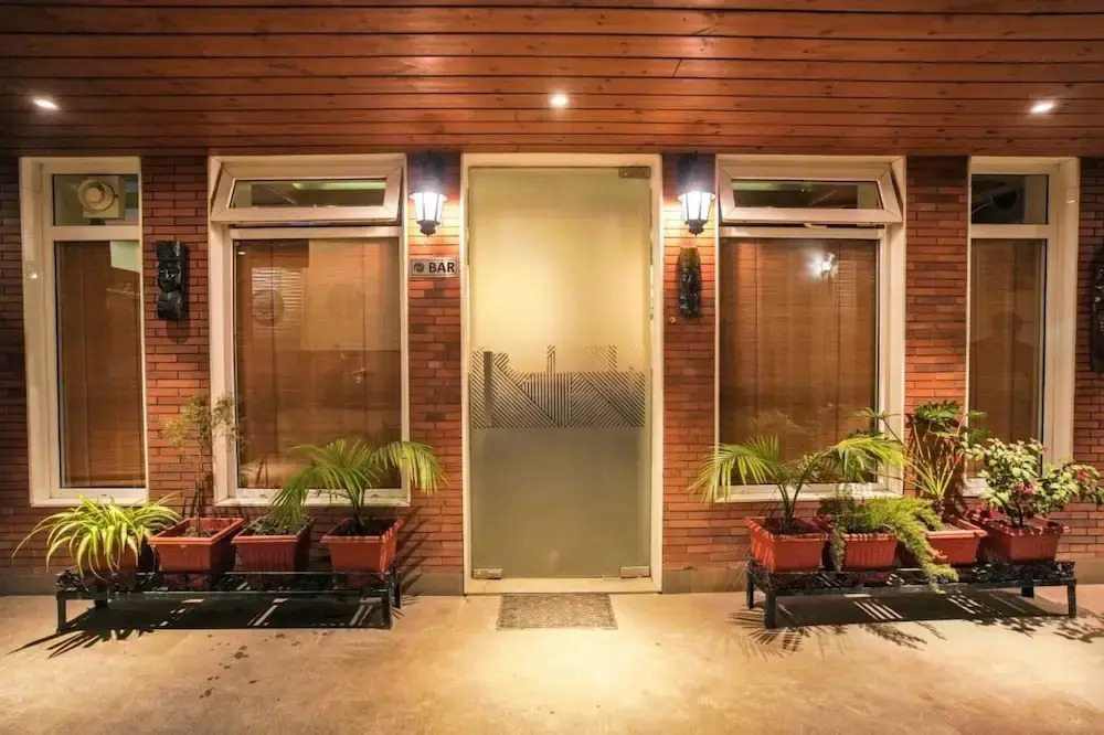 Mayur Hotel Bar And Restaurant