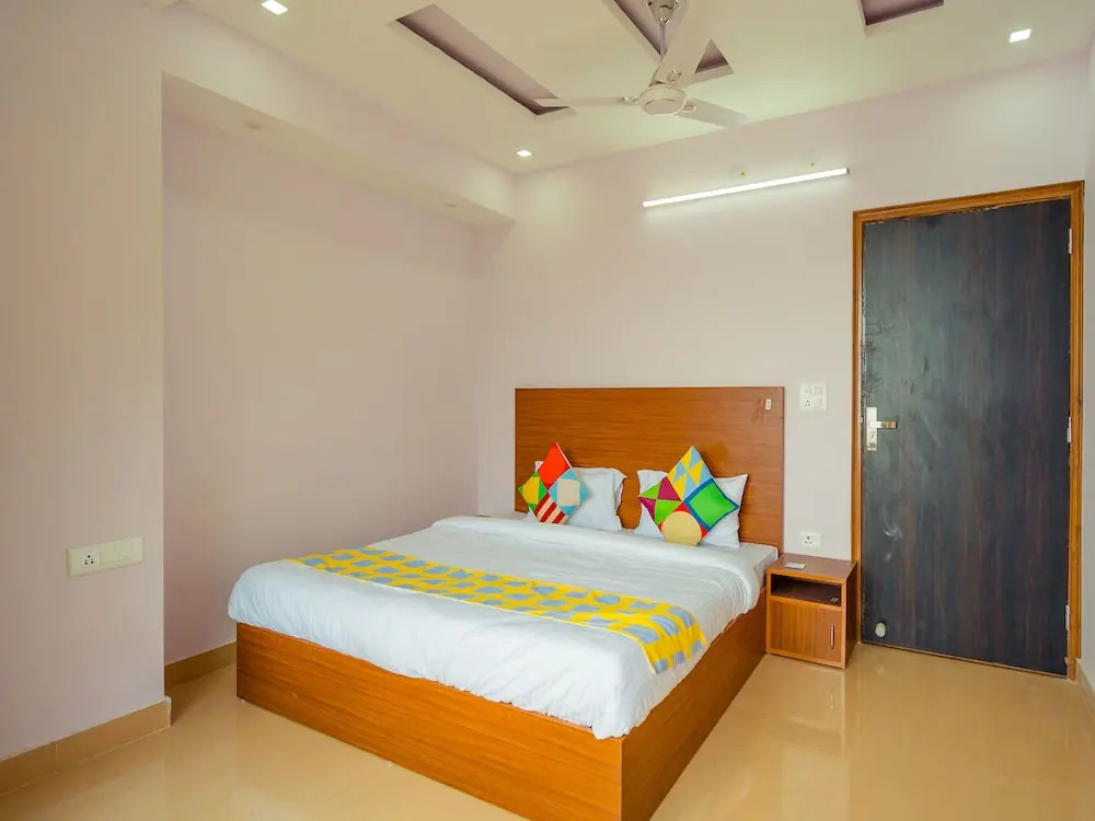 OYO 14018 Home Doon View 3BHK Barlowganj