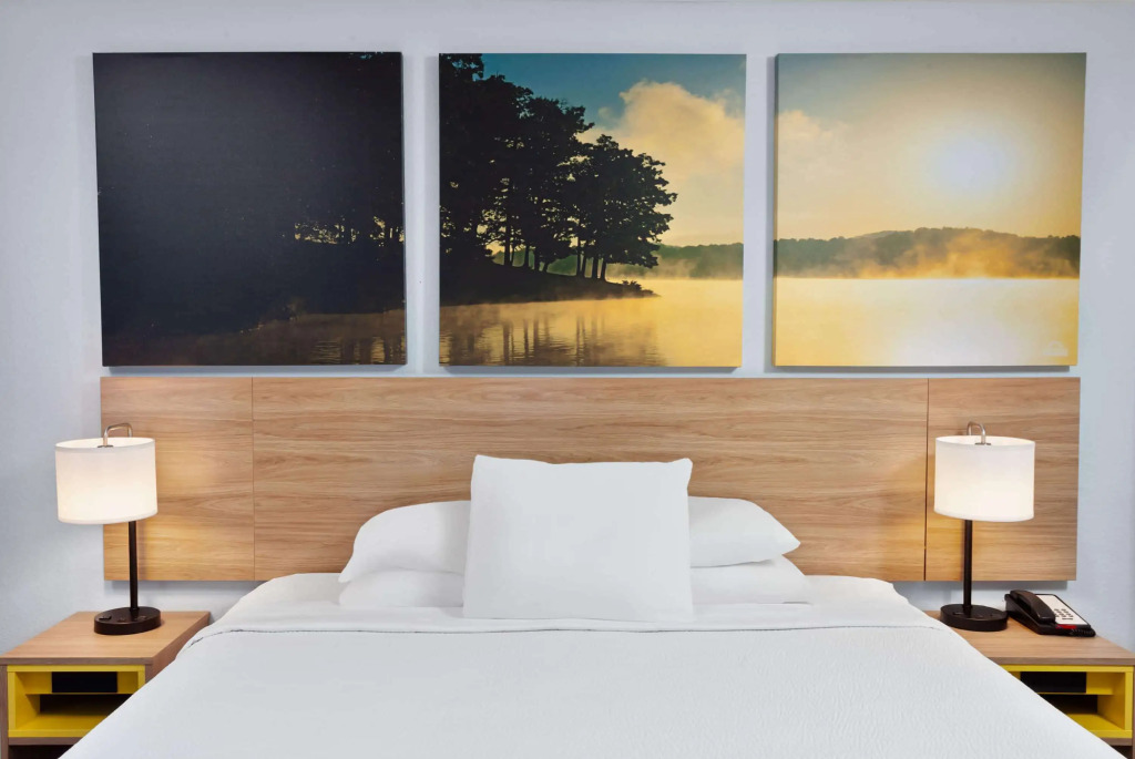Days Inn & Suites by Wyndham Siler City