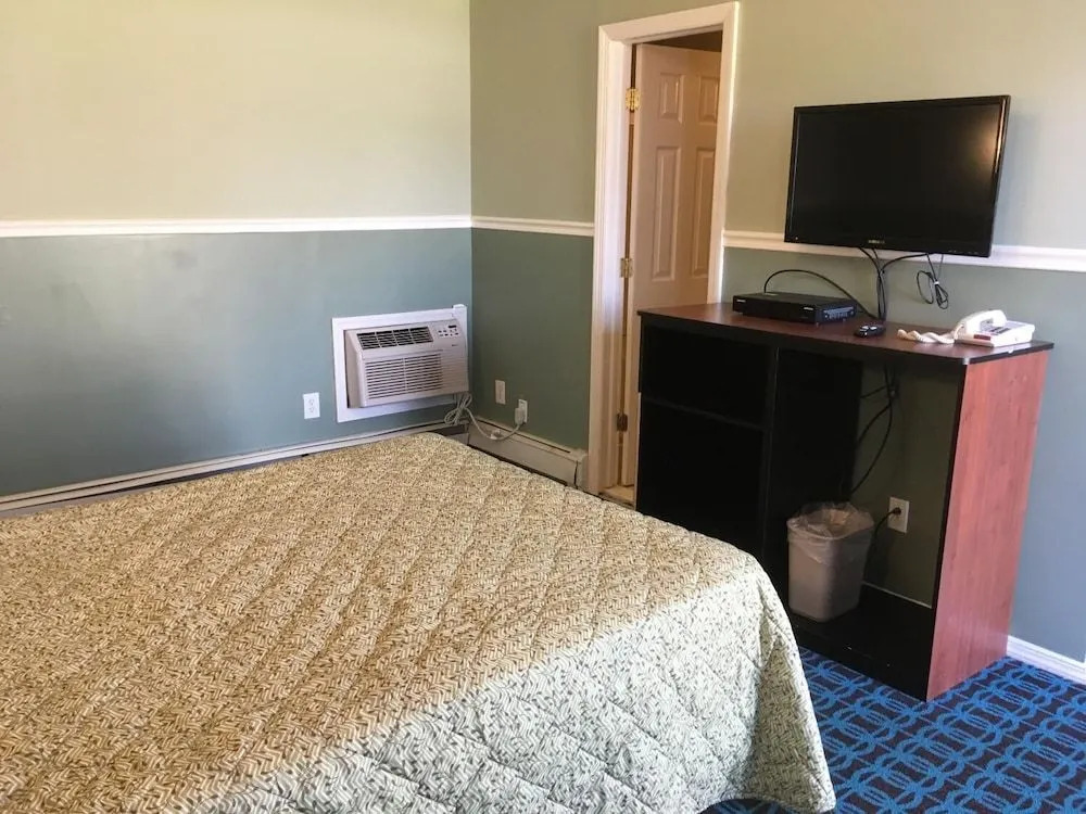 Shirley Motel