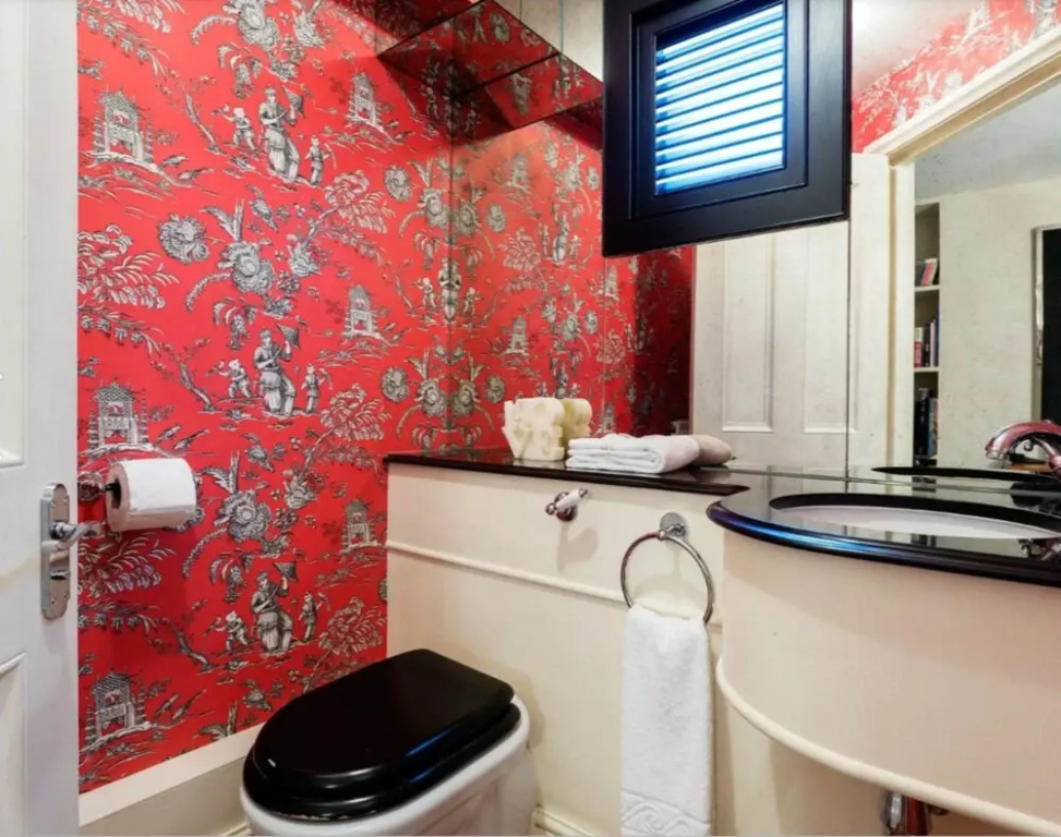 3 Bedroom South Kensington Flat