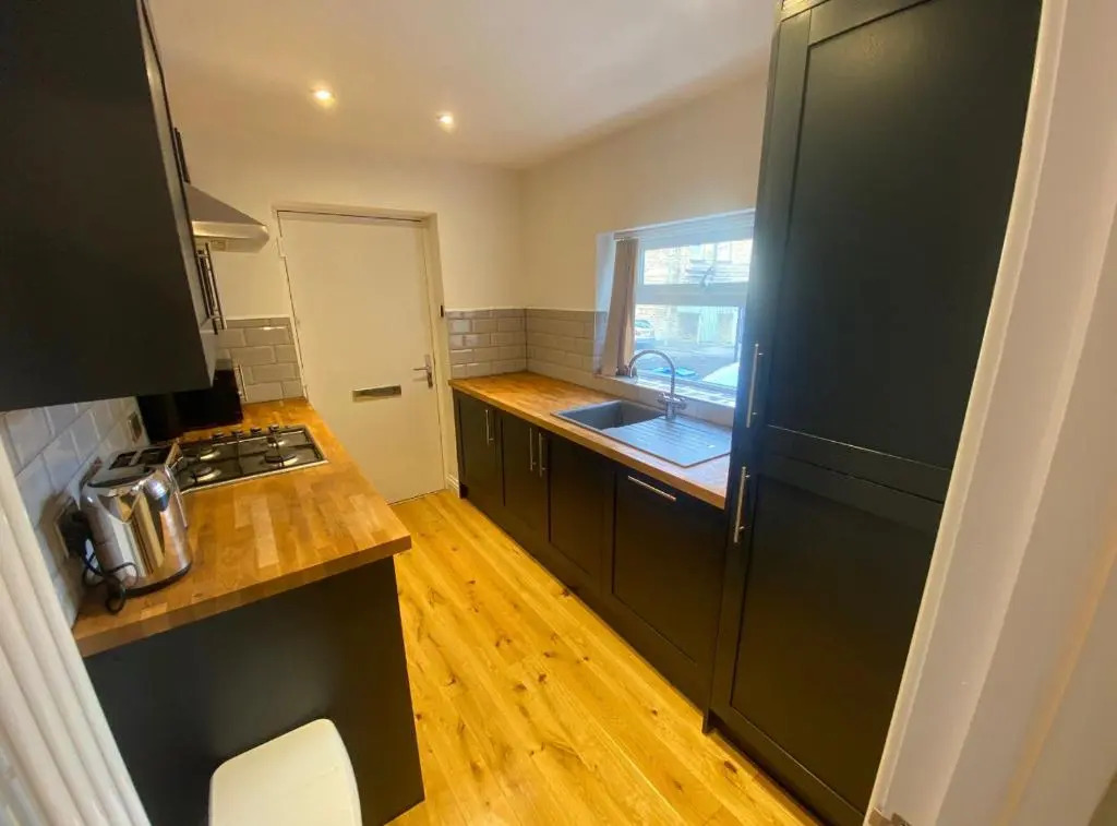Spacious and bright 1 - bedroom rental unit
