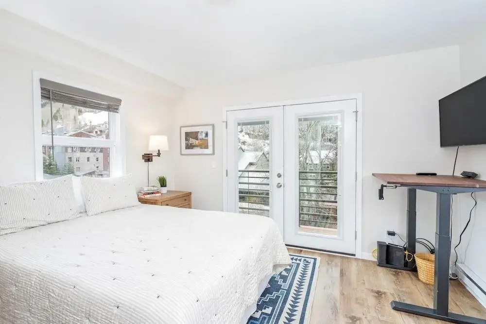 Cloud Nine! Near Chair 7, Top Floor On River + Hot Tub 1 Bedroom Condo by RedAwning