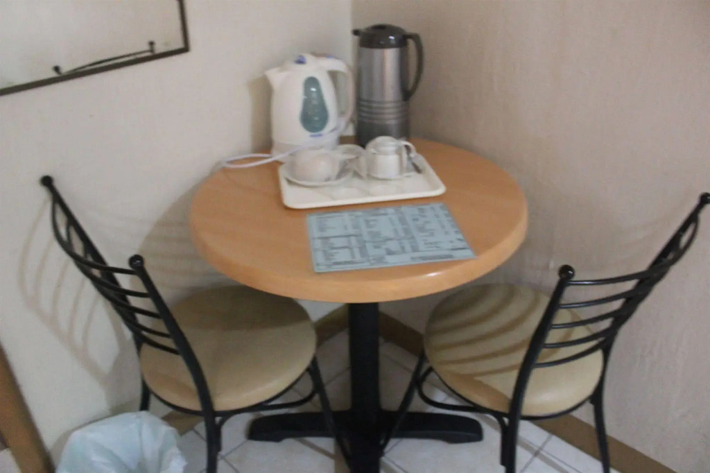 Elegant Circle Inn
