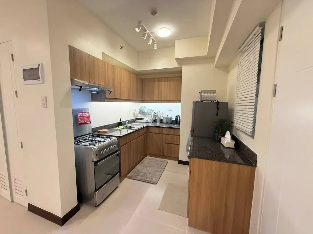 Cozy Modern Apartment Condo Unit