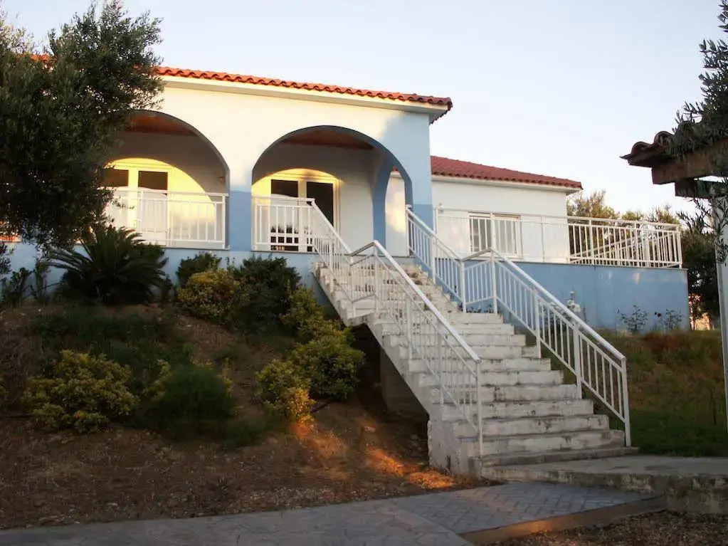 Kastro Beach Hotel