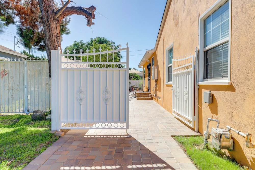 South Bay Sweet Spot! Extended-stay Studio