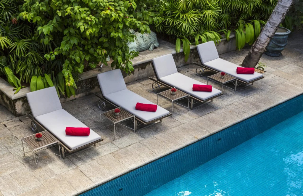Maniumpathy Hotel