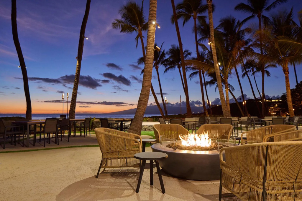 OUTRIGGER Kāʻanapali Beach Resort