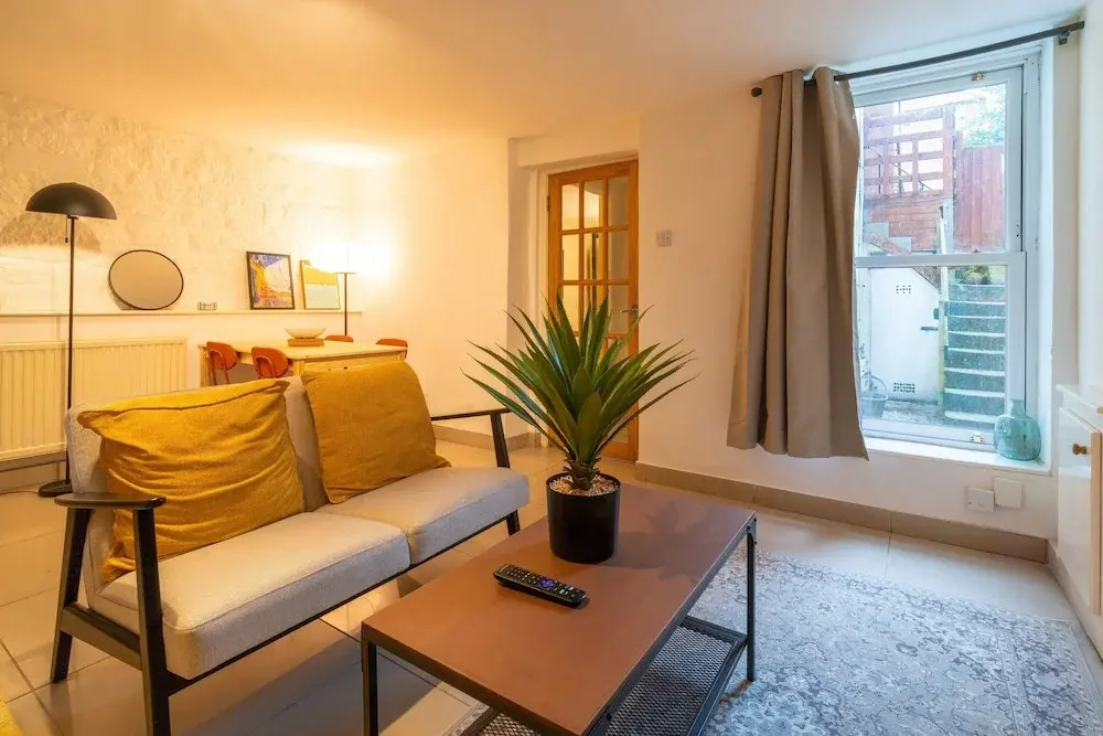 Private 1Bd Flat Near Gloucester Docks